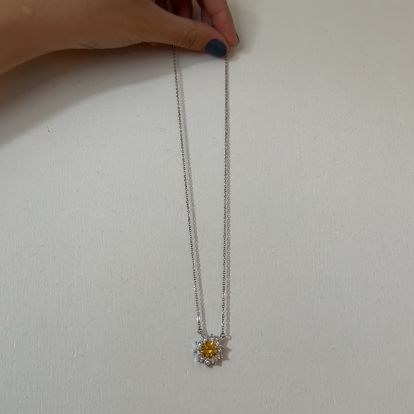 En Route Jewelry Yellow Gem Flower Necklace - Picture 3 of 5